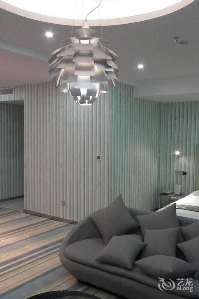 Victoria Hotel Luoyang  Bagian luar foto