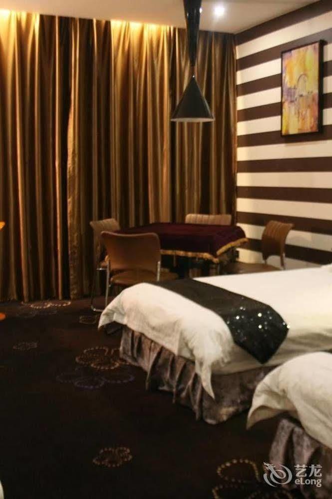 Victoria Hotel Luoyang  Bagian luar foto